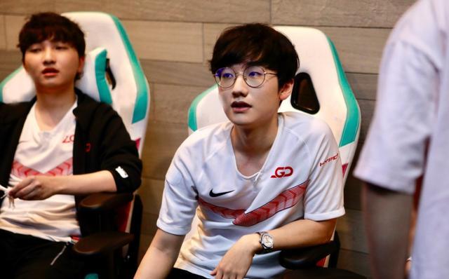 合实力和体 合实力和体