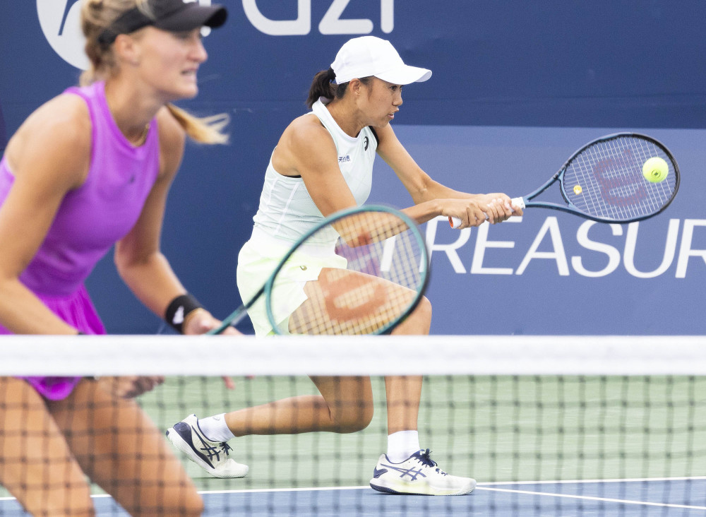 她赢得了胜 她赢得了胜