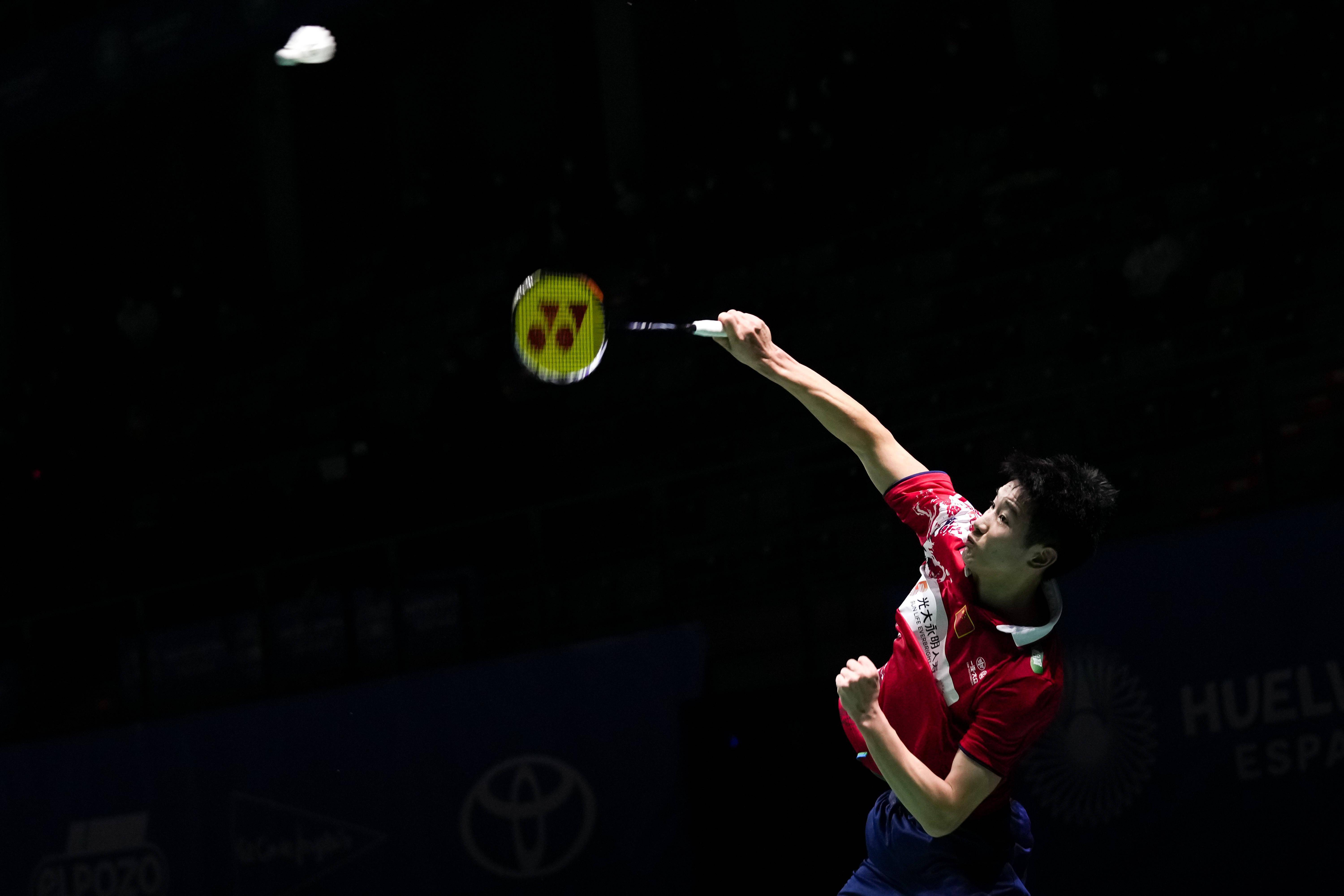 容捉襟见肘 容捉襟见肘